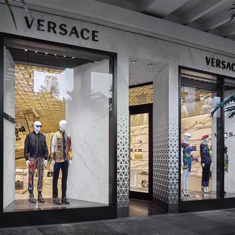 versace store sale